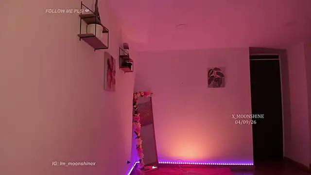 Xmoonshine_ stripchat live cam model