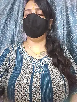 cute-tanvi stripchat live cam model