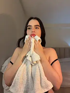 Mavi_Coles stripchat live cam model