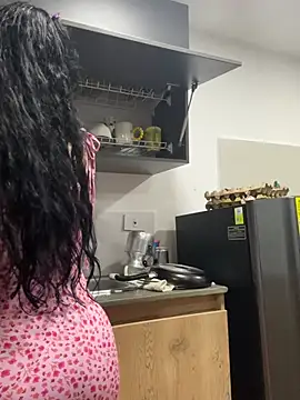 FOX_LATINA stripchat live cam model