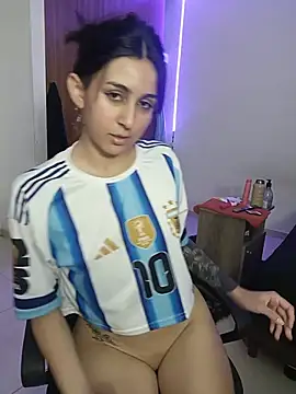 Apriilt stripchat live cam model