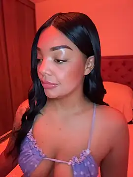 JennLeMoka stripchat live cam model