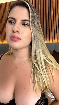 EmiilyAdams_ stripchat live cam model