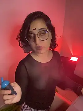 Kiri_Velvet stripchat live cam model