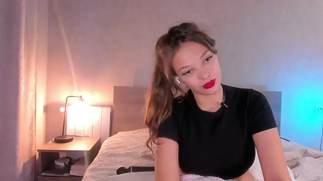 KitsuneDreams stripchat live cam model