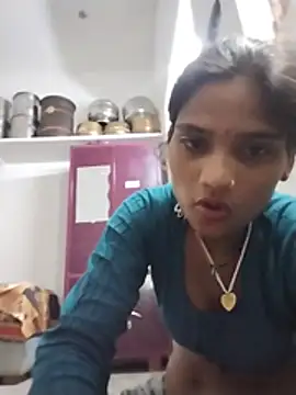 Ishani_sharmaa stripchat live cam model
