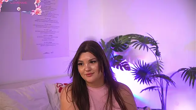 EmilyHude_ stripchat live cam model