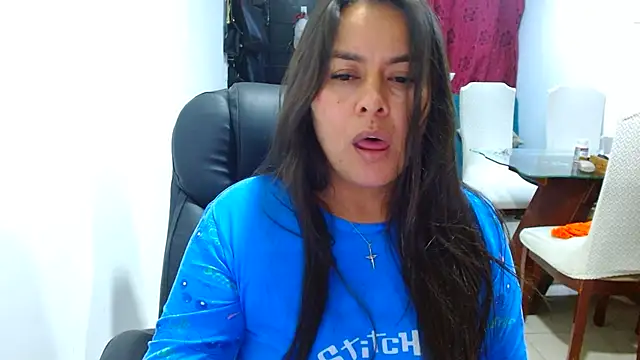 Ixchel_Anaid stripchat live cam model