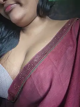 Aruna-1 stripchat live cam model