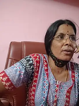 tamil_peenqueen stripchat live cam model