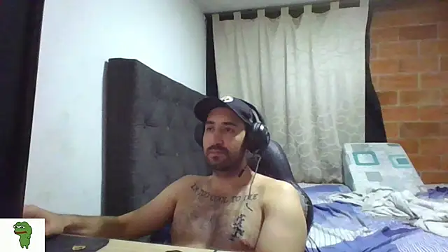 coolfriki stripchat live cam model