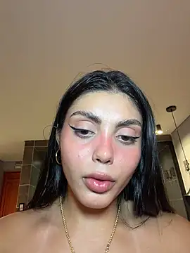 zui_lu stripchat live cam model
