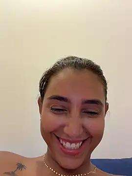 LoisC stripchat live cam model