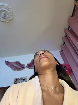 Mia-Lorette stripchat live cam model