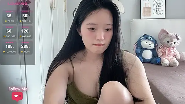 --bee-- stripchat live cam model
