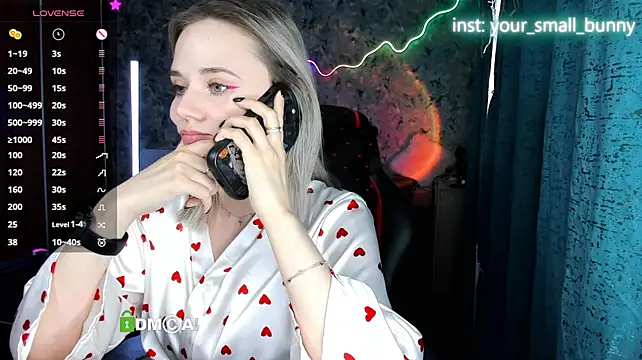 Your_small_bunny stripchat live cam model