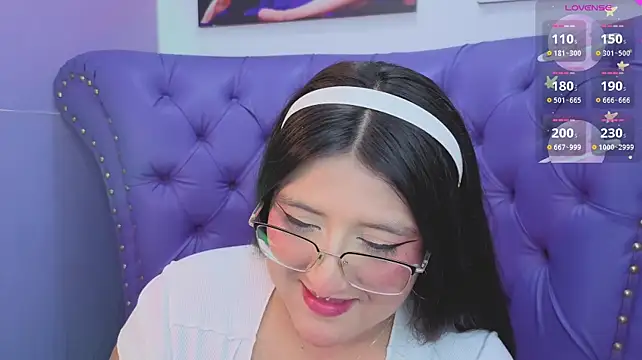 megann__up stripchat live cam model