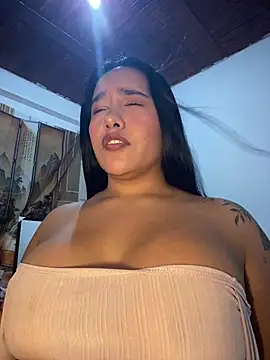 mis-violetha stripchat live cam model