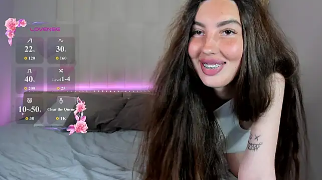 LiraRevery stripchat live cam model