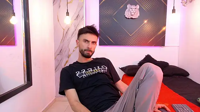 KingOfTemptation stripchat live cam model