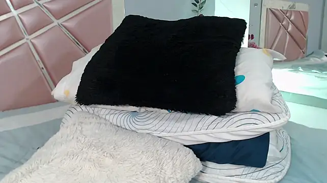 Celestte_w stripchat live cam model
