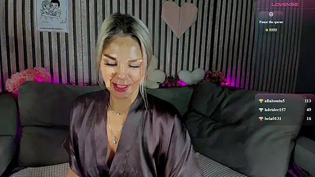 Betty_Brock stripchat live cam model