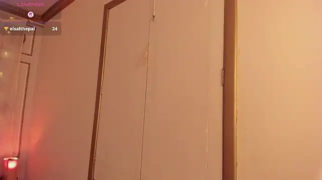 EmaLittle stripchat live cam model