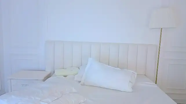 MiaMilfX stripchat live cam model