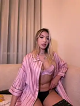 isabellaa_see_ stripchat live cam model