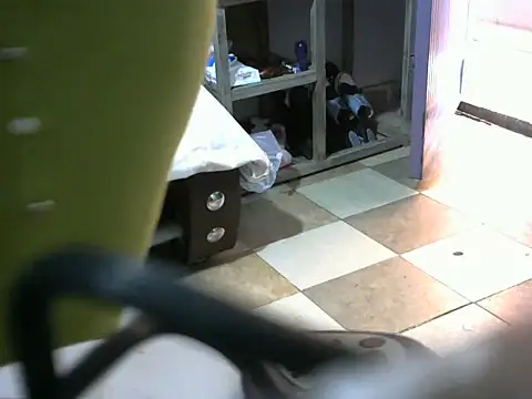 Titty_quween stripchat live cam model