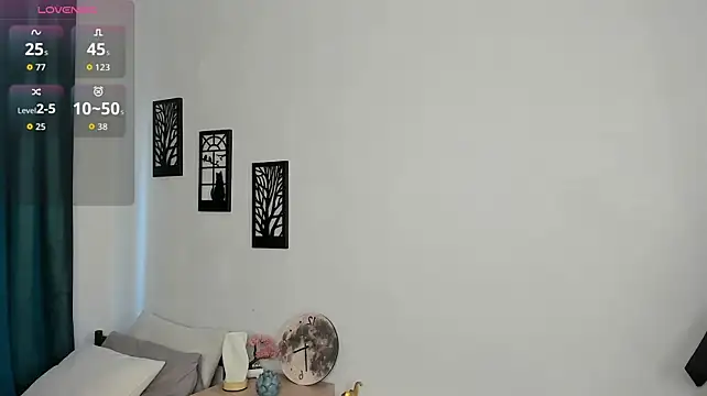 JanitaPhurrough stripchat live cam model