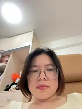 suning668 stripchat live cam model