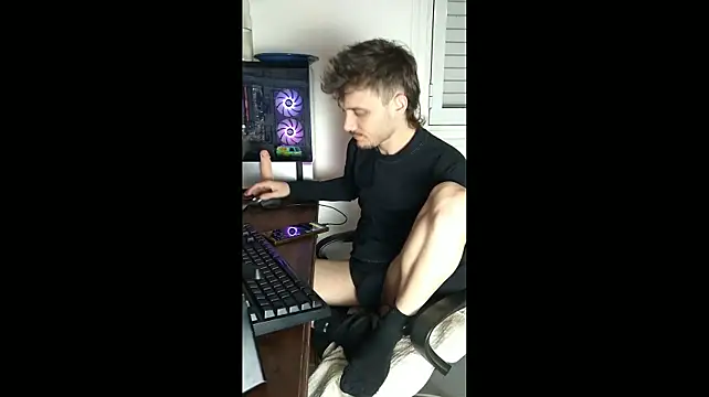 BoyWithToys1 stripchat live cam model