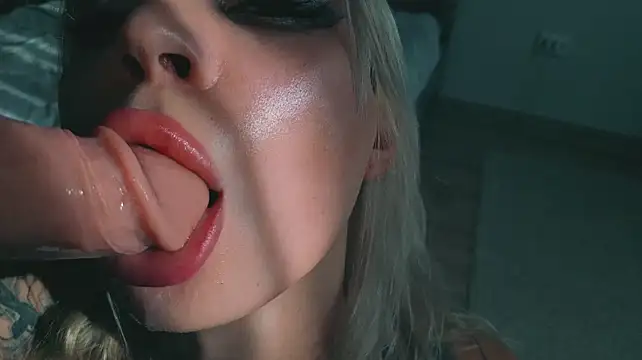 Ashley-Urban stripchat live cam model