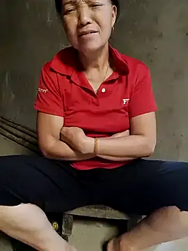 lita2002 stripchat live cam model