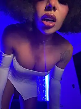HOT_LADY_777 stripchat live cam model