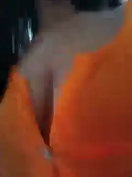 Nodi- stripchat live cam model