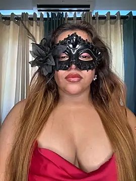 Zaralanson stripchat live cam model