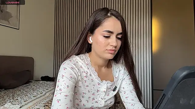 milkamila stripchat live cam model