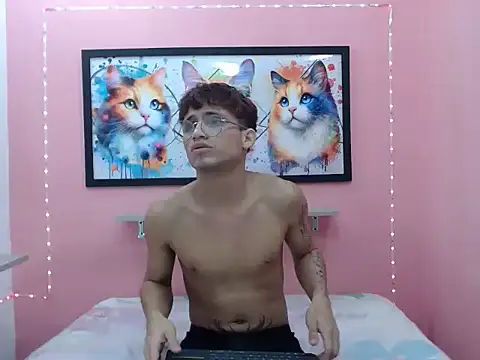 paulwalker19 stripchat live cam model