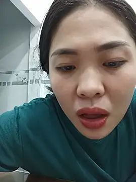 Poly_baby stripchat live cam model
