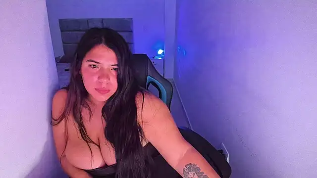 karlathompson1 stripchat live cam model