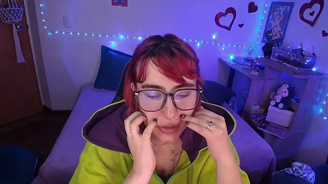 Miacatsito3 stripchat live cam model