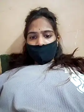 Rakhi_bhabi stripchat live cam model