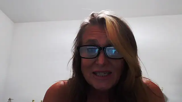 BabsyReRe stripchat live cam model