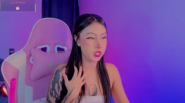 sharonbone stripchat live cam model