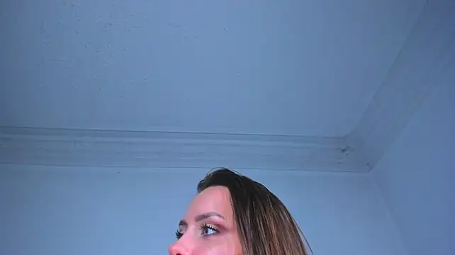 Amber-Tender stripchat live cam model