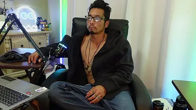 Ghost11_11 stripchat live cam model
