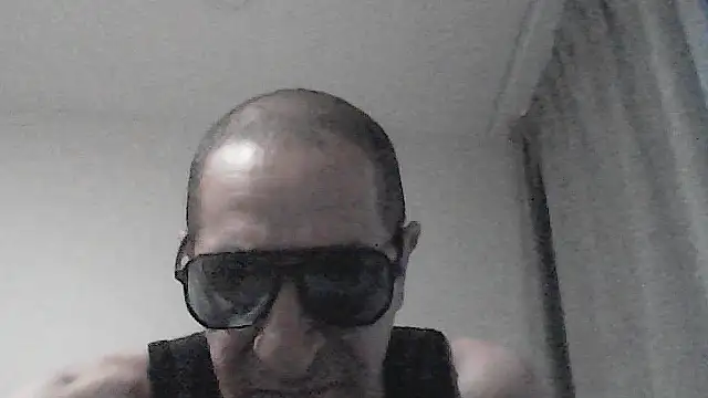 Massinissa75 stripchat live cam model