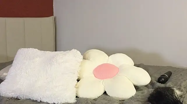 TonyaMeow stripchat live cam model